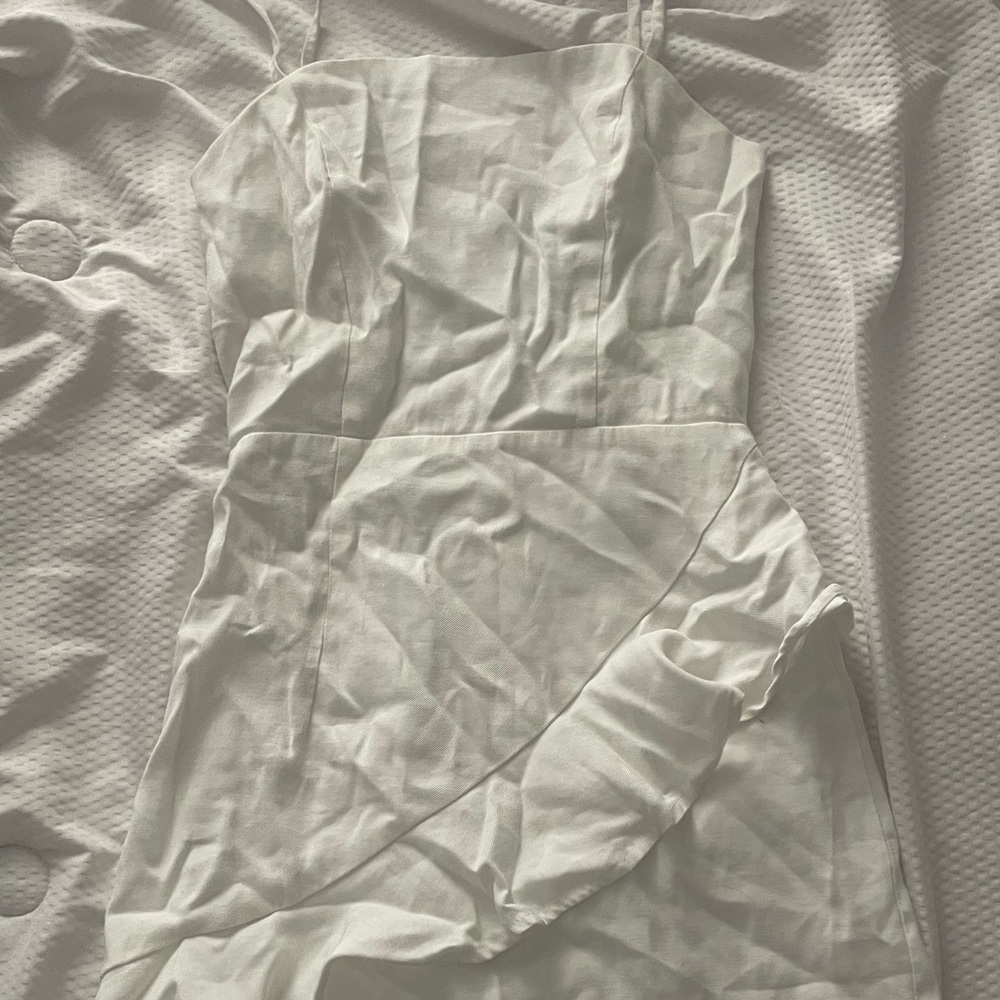Women’s white dress
